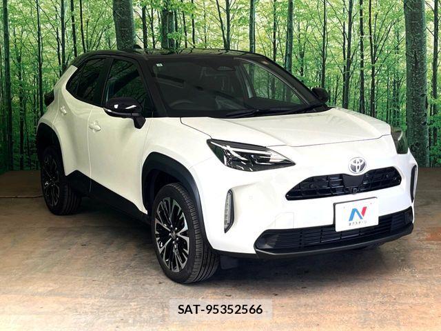 Toyota YARIS CROSS 2025-01 7360680-15