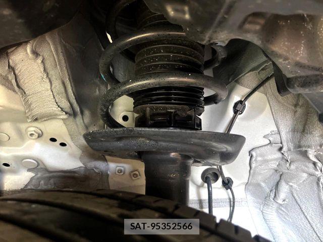 Toyota YARIS CROSS 2025-01 7360680-19