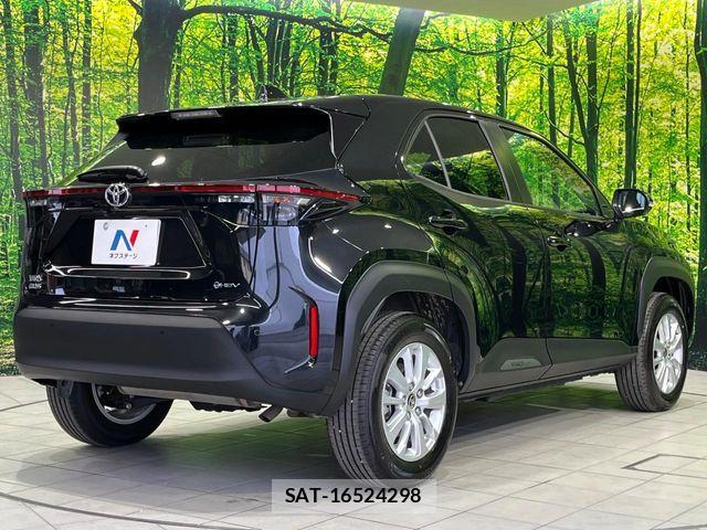 Toyota YARIS CROSS 2025-03 7360685-16