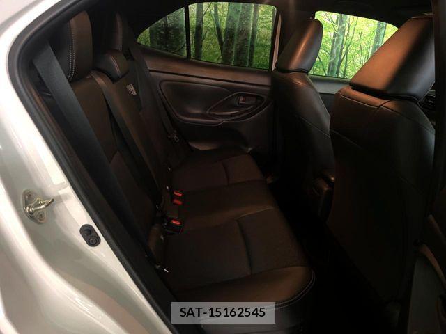 Toyota YARIS CROSS 2024-04 7360688-15