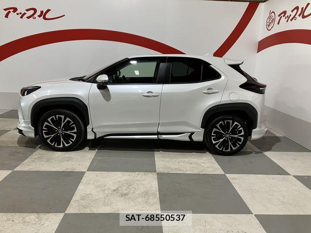 Toyota YARIS CROSS 2024-03 7360678-4
