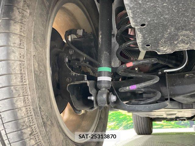 Toyota YARIS CROSS 2024-03 7360698-19