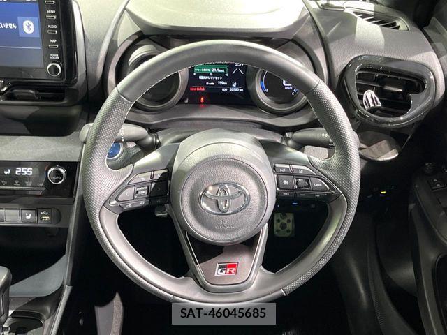 Toyota YARIS CROSS 2023-11 7360682-10