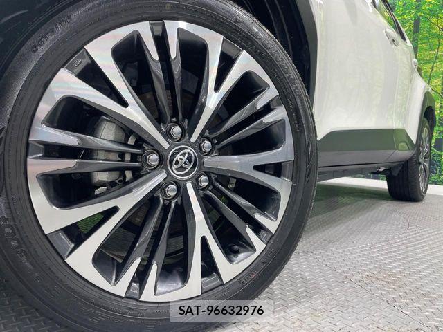 Toyota YARIS CROSS 2021-07 7360700-13