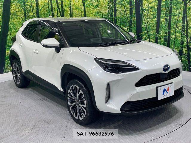 Toyota YARIS CROSS 2021-07 7360700-16
