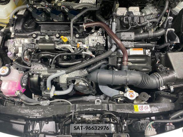 Toyota YARIS CROSS 2021-07 7360700-17