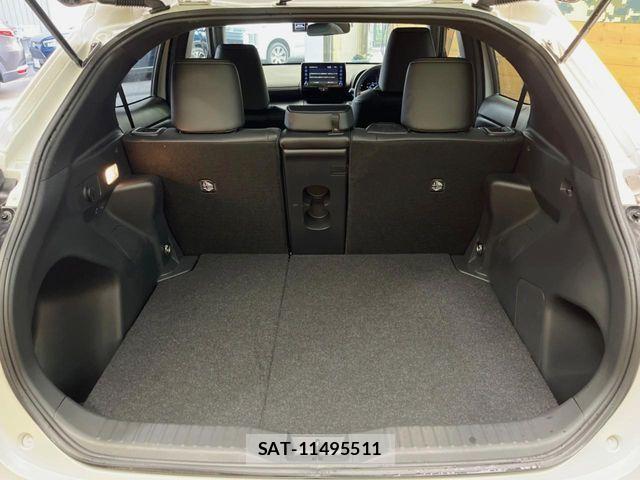 Toyota YARIS CROSS 2023-12 7360687-9