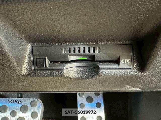 Toyota YARIS CROSS 2021-09 7378982-11