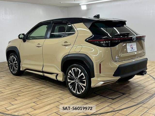 Toyota YARIS CROSS 2021-09 7378982-15