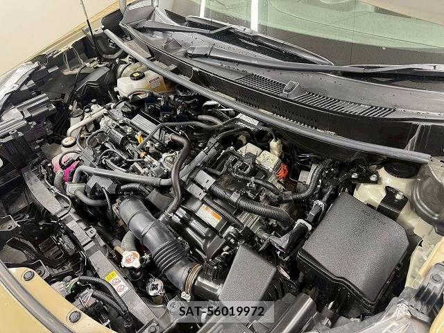 Toyota YARIS CROSS 2021-09 7378982-17