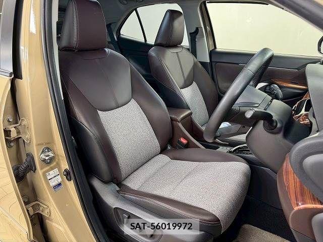 Toyota YARIS CROSS 2021-09 7378982-4