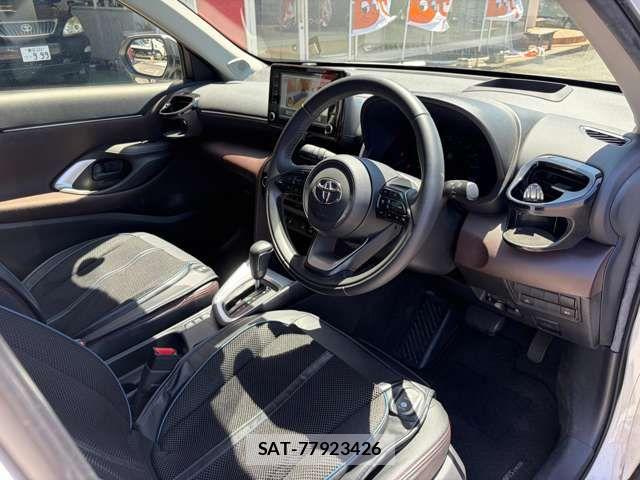 Toyota YARIS CROSS 2022-07 7395076-10