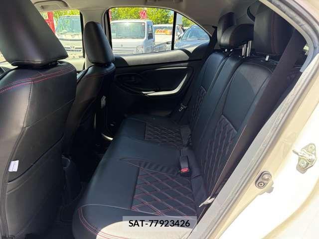Toyota YARIS CROSS 2022-07 7395076-13
