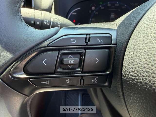 Toyota YARIS CROSS 2022-07 7395076-17