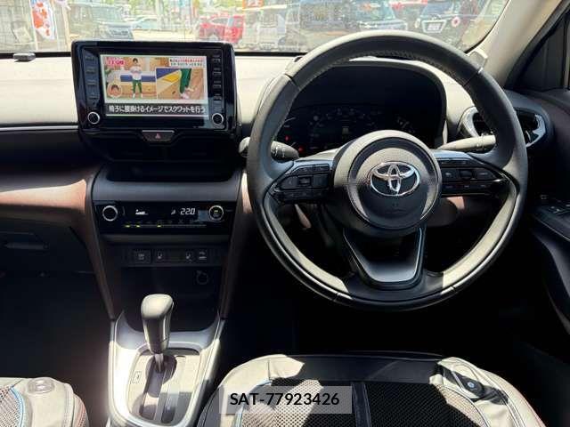 Toyota YARIS CROSS 2022-07 7395076-2