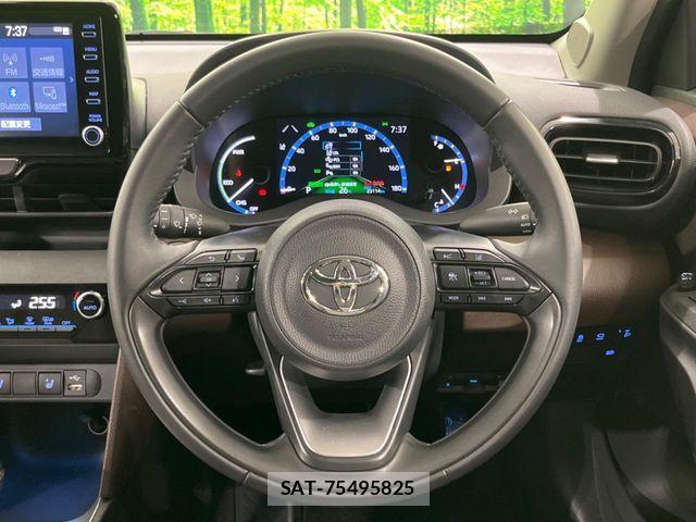 Toyota YARIS CROSS 2022-07 7395070-10