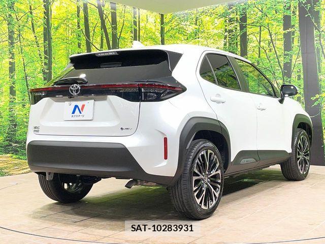 Toyota YARIS CROSS 2024-02 7395057-16