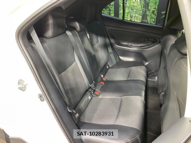 Toyota YARIS CROSS 2024-02 7395057-8