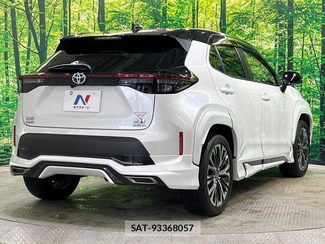 Toyota YARIS CROSS 2023-03 7459164-17