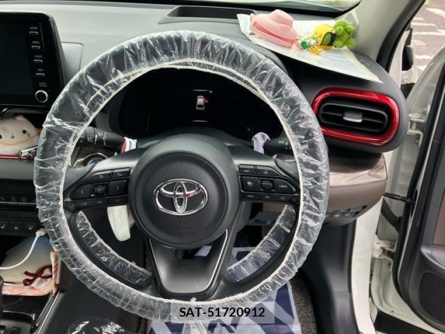 Toyota YARIS CROSS 2022-03 7459165-14