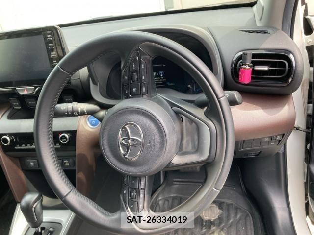 Toyota YARIS CROSS 2022-04 7459177-13