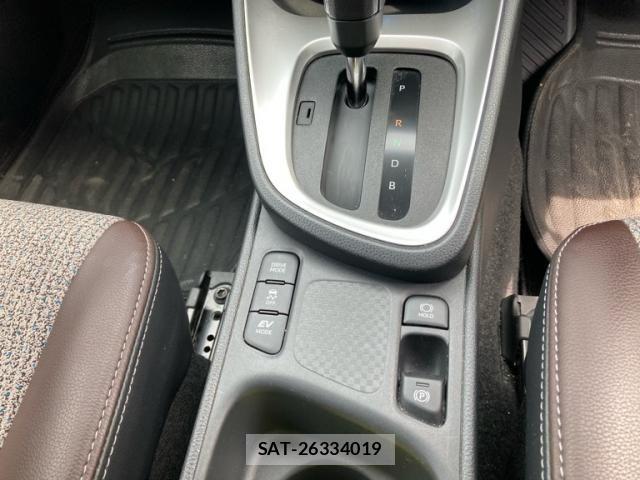 Toyota YARIS CROSS 2022-04 7459177-17