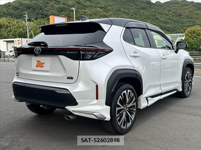 Toyota YARIS CROSS 2022-10 7459155-12