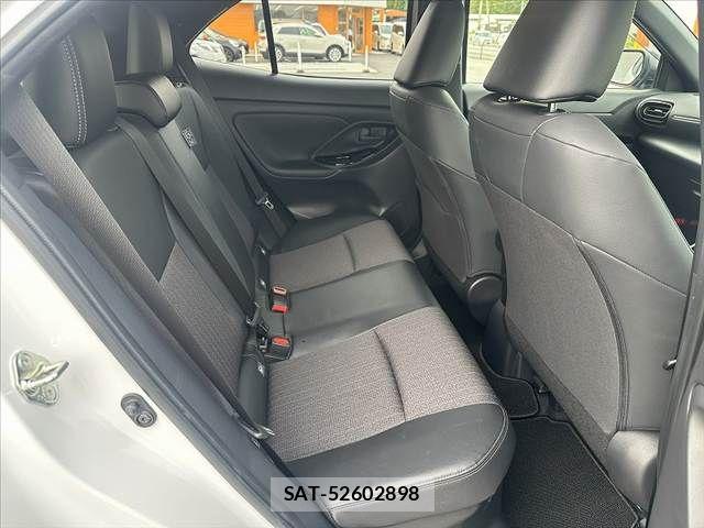 Toyota YARIS CROSS 2022-10 7459155-16