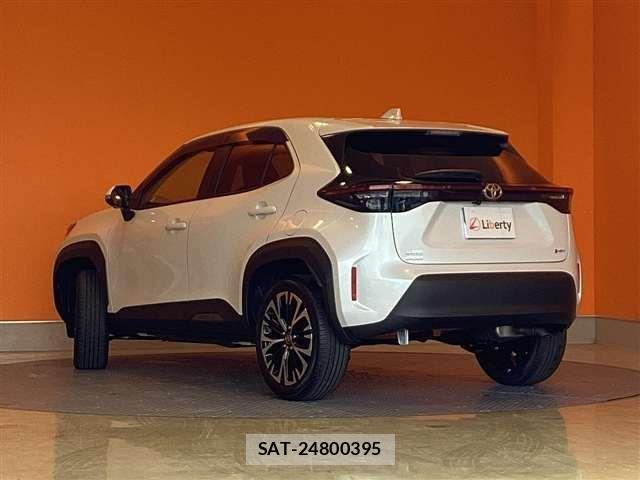 Toyota YARIS CROSS 2025-10 7459135-11