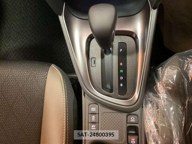Toyota YARIS CROSS 2025-10 7459135-14