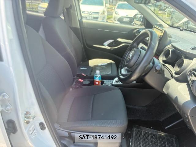 Toyota YARIS CROSS 2023-11 7459178-15