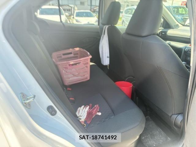 Toyota YARIS CROSS 2023-11 7459178-16