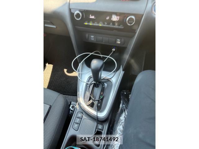 Toyota YARIS CROSS 2023-11 7459178-23