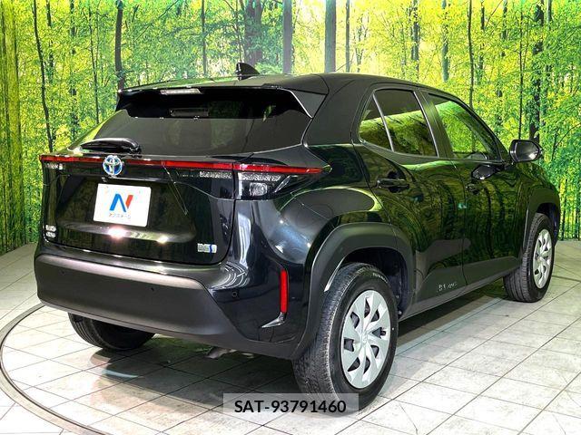 Toyota YARIS CROSS 2021-08 7459179-16