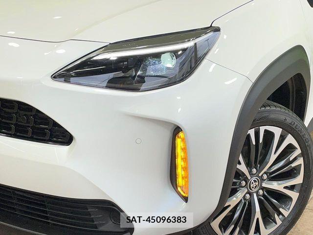Toyota YARIS CROSS 2023-11 7459147-11