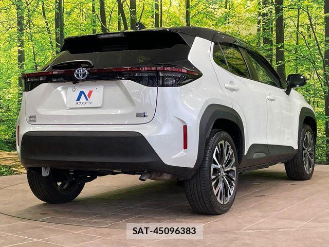 Toyota YARIS CROSS 2023-11 7459147-16