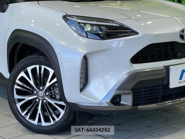 Toyota YARIS CROSS 2023-03 7459151-12