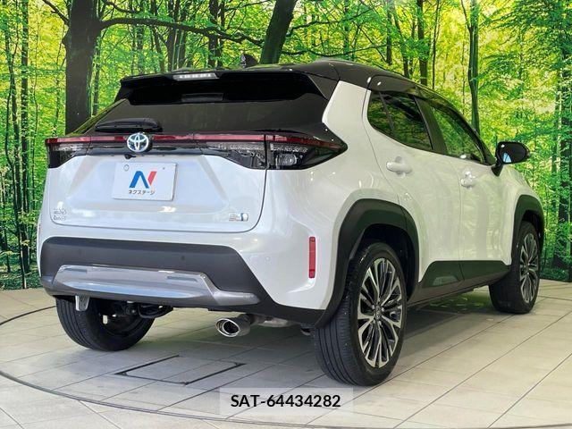 Toyota YARIS CROSS 2023-03 7459151-17