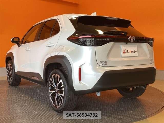 Toyota YARIS CROSS 2025-07 7459137-13