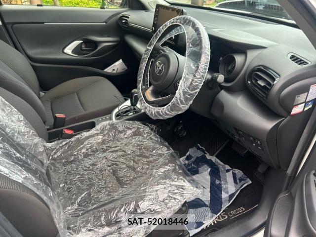 Toyota YARIS CROSS 2021-11 7459181-4