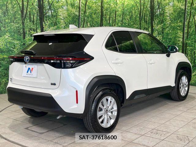 Toyota YARIS CROSS 2021-12 7459166-17