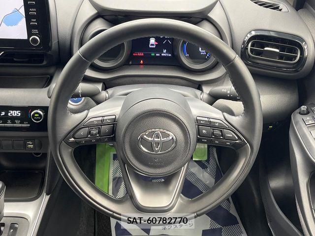 Toyota YARIS CROSS 2021-10 7504157-10