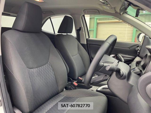 Toyota YARIS CROSS 2021-10 7504157-7
