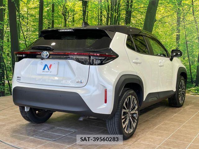 Toyota YARIS CROSS 2022-09 7504141-16