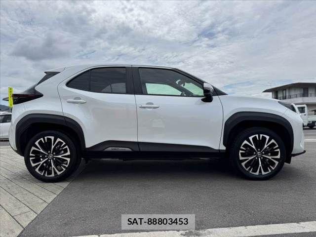 Toyota YARIS CROSS 2024-09 7504140-11