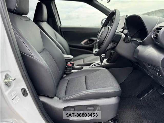 Toyota YARIS CROSS 2024-09 7504140-15