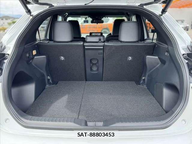 Toyota YARIS CROSS 2024-09 7504140-19