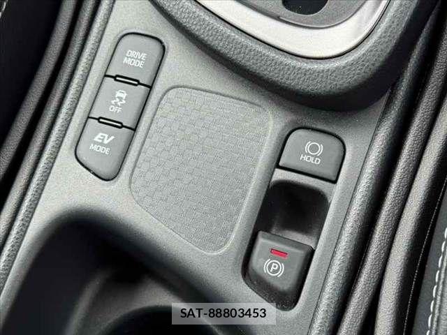 Toyota YARIS CROSS 2024-09 7504140-21
