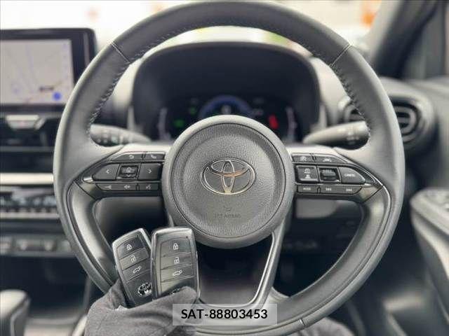 Toyota YARIS CROSS 2024-09 7504140-4