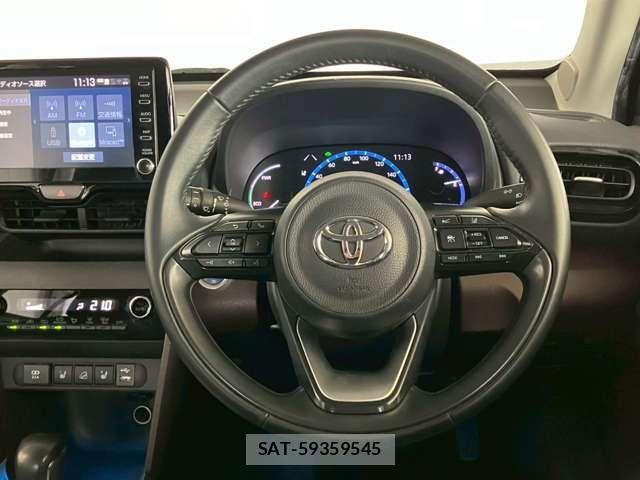 Toyota YARIS CROSS 2021-07 7504156-13